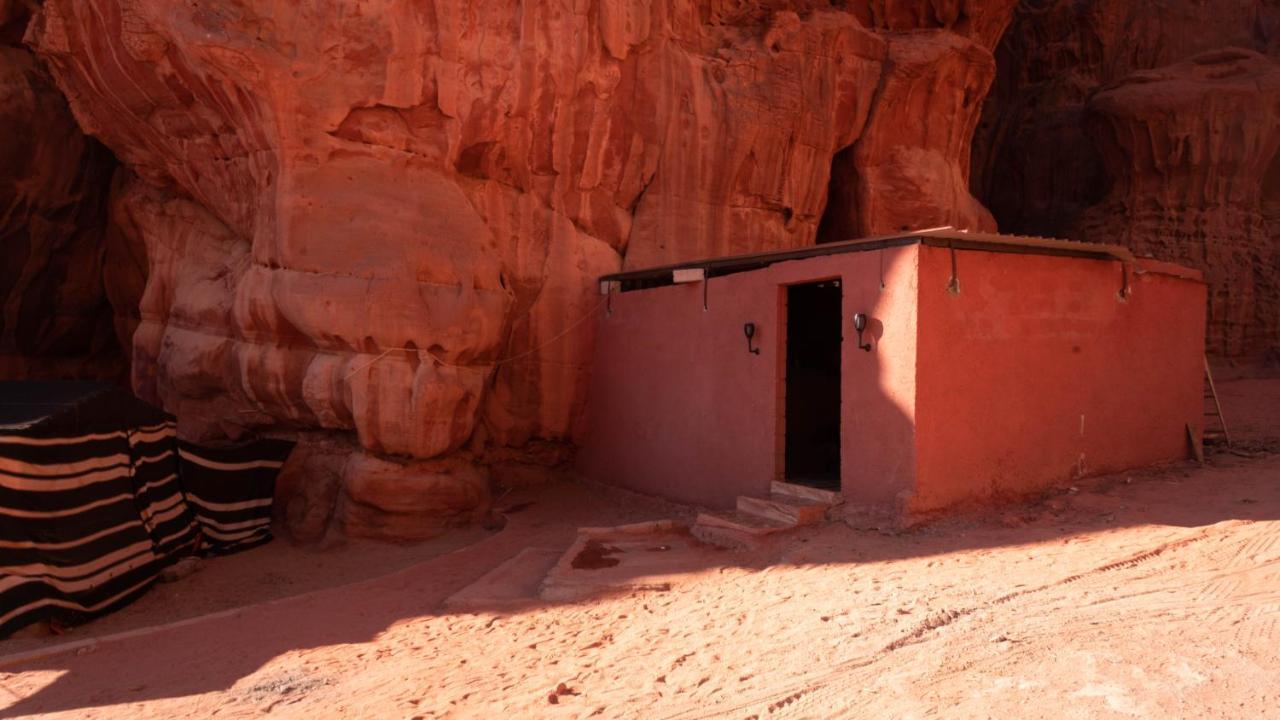Wadi Rum Meteorite Camp Eksteriør billede