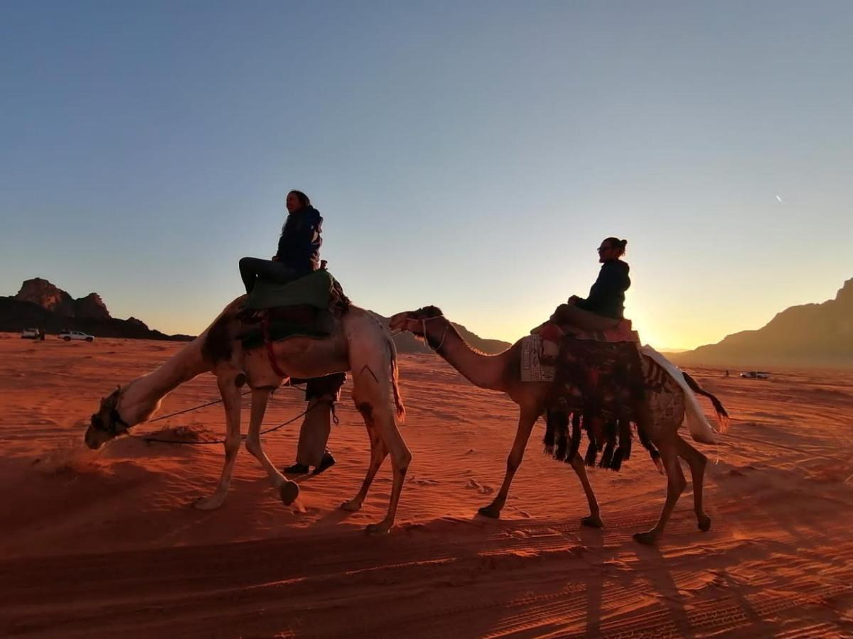Wadi Rum Meteorite Camp Eksteriør billede