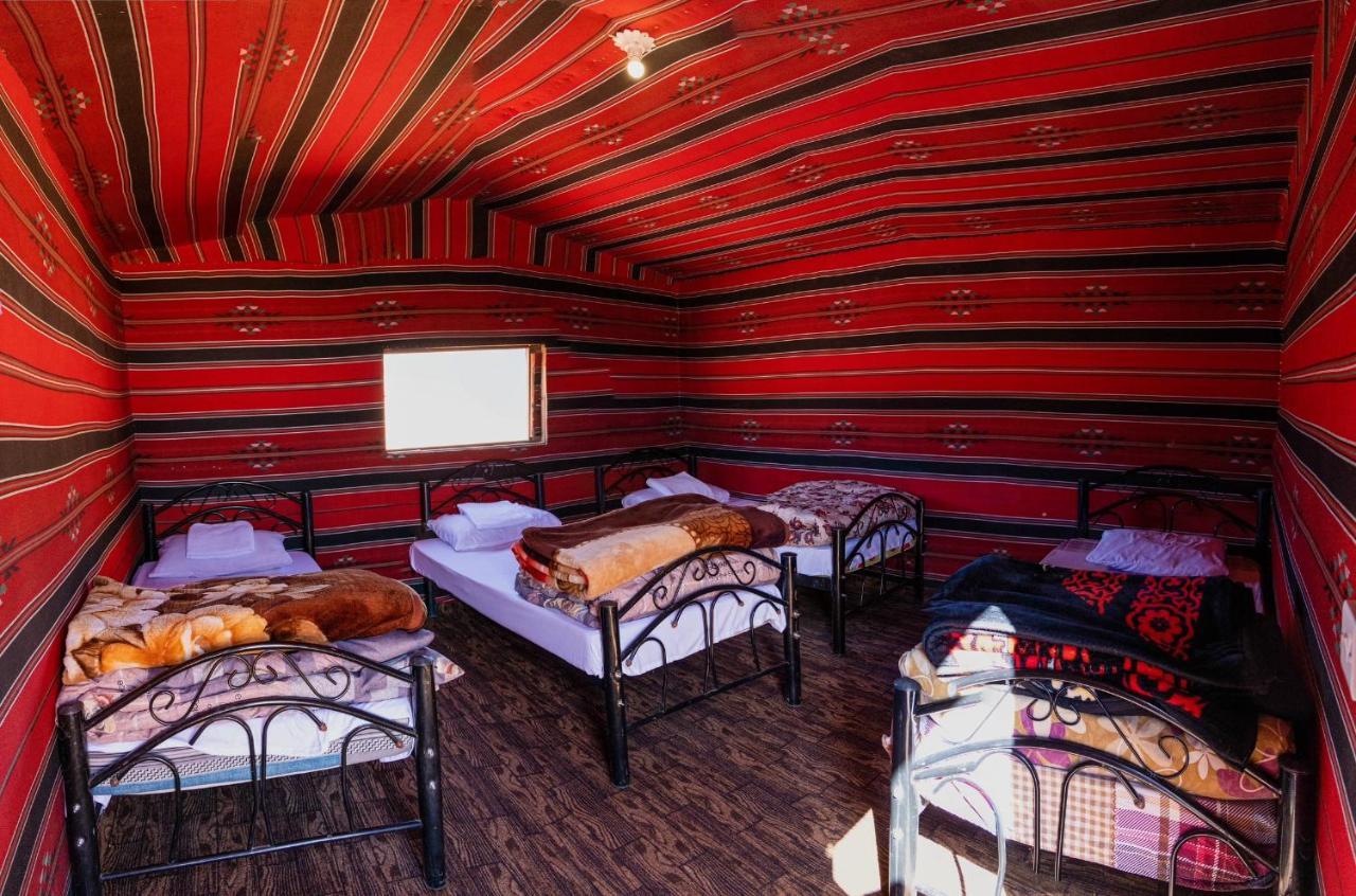 Wadi Rum Meteorite Camp Eksteriør billede
