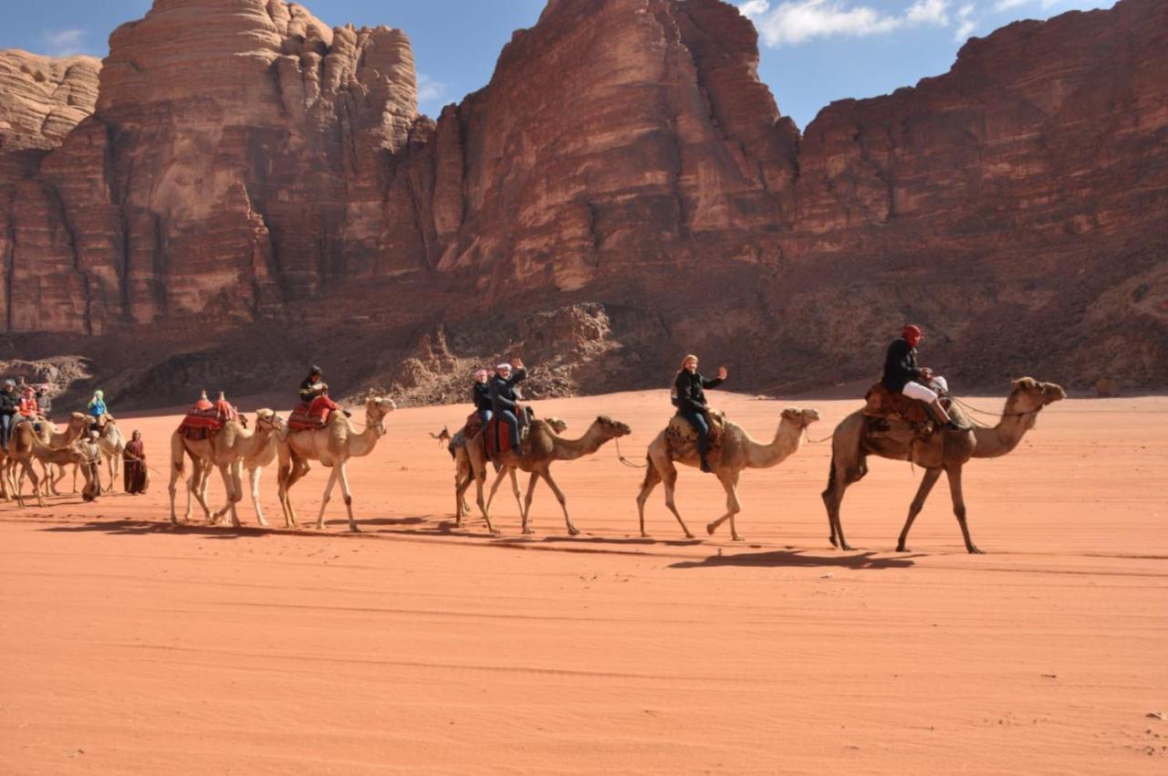 Wadi Rum Meteorite Camp Eksteriør billede